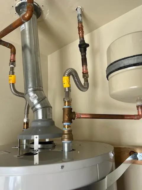 Water heater installation and plumbing repair in Lake Cindy Estates